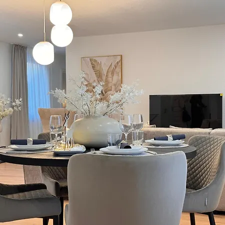 100qm Fuer 6 Mit Privatparkplatz Apartament *