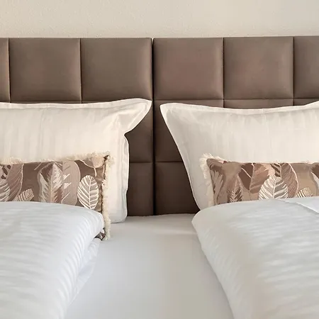 Apartament 100qm Fuer 6 Mit Privatparkplatz Dortmund