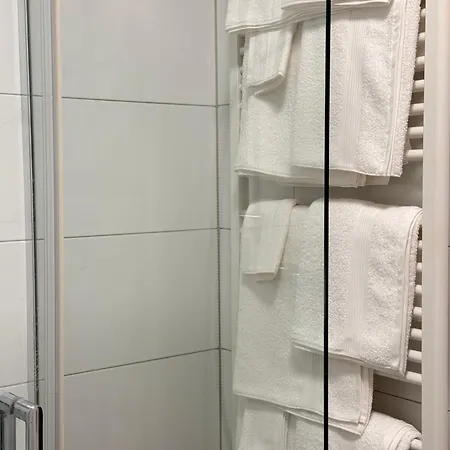 Apartament 100qm Fuer 6 Mit Privatparkplatz Dortmund