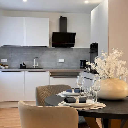 100qm Fuer 6 Mit Privatparkplatz Apartament