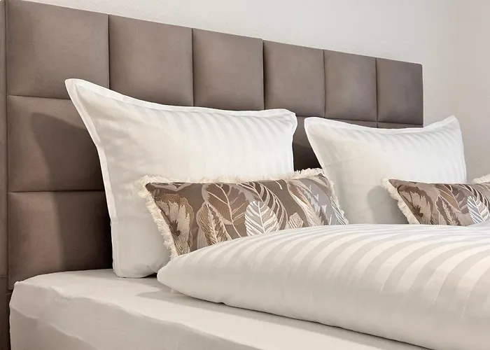 100qm Fuer 6 Mit Privatparkplatz *