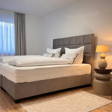 100qm Fuer 6 Mit Privatparkplatz Apartment Dortmund
