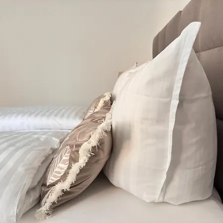 100qm Fuer 6 Mit Privatparkplatz * Dortmund