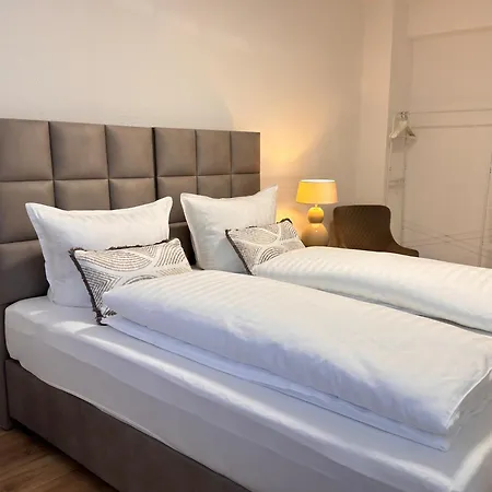 100qm Fuer 6 Mit Privatparkplatz Apartment