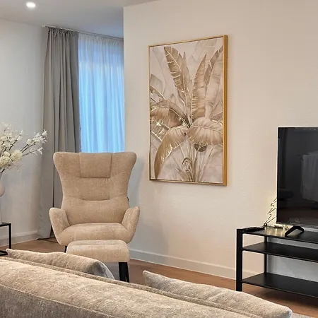 100qm Fuer 6 Mit Privatparkplatz Dortmund