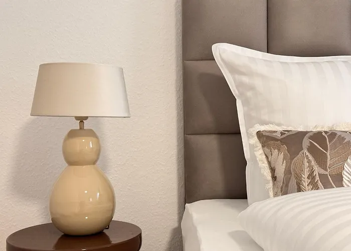 100qm Fuer 6 Mit Privatparkplatz *